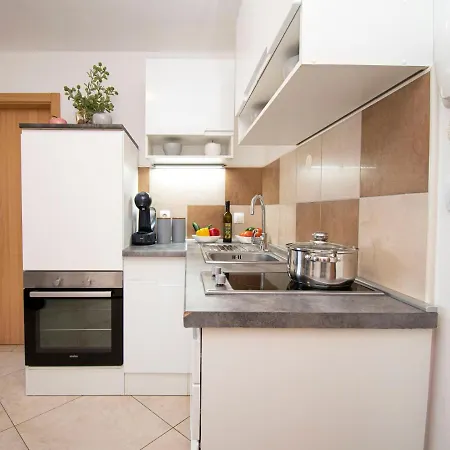 Sun Apartment